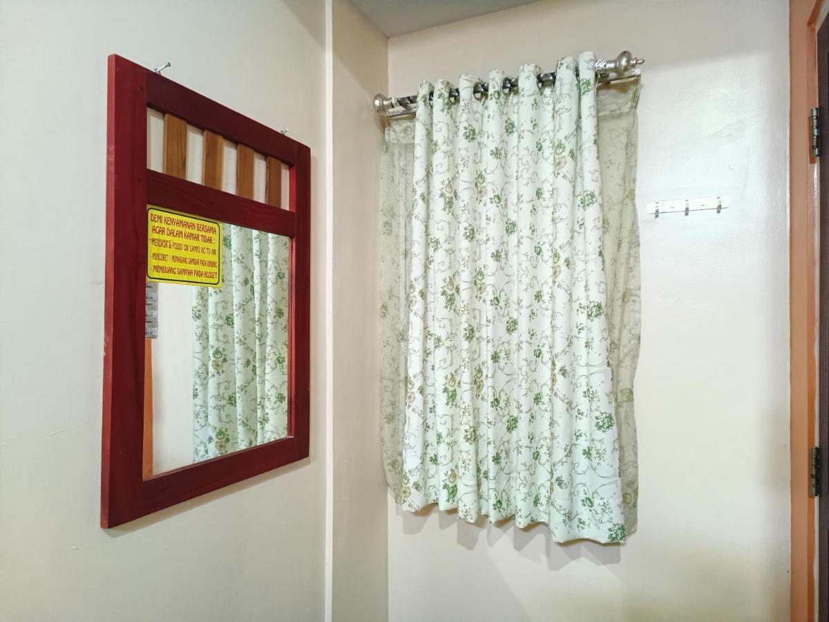 Balqies Homestay Syariah Makassar Mitra Reddoorz Exterior foto