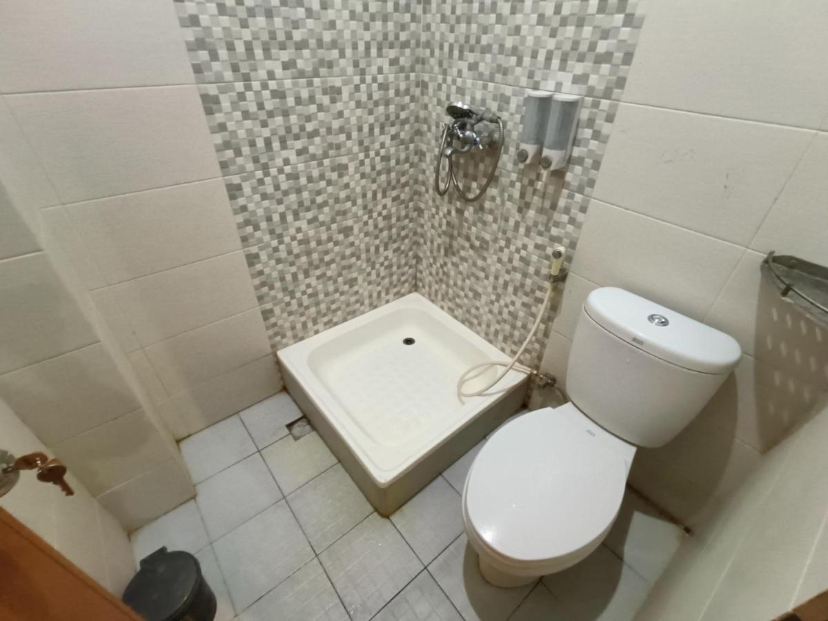 Balqies Homestay Syariah Makassar Mitra Reddoorz Exterior foto