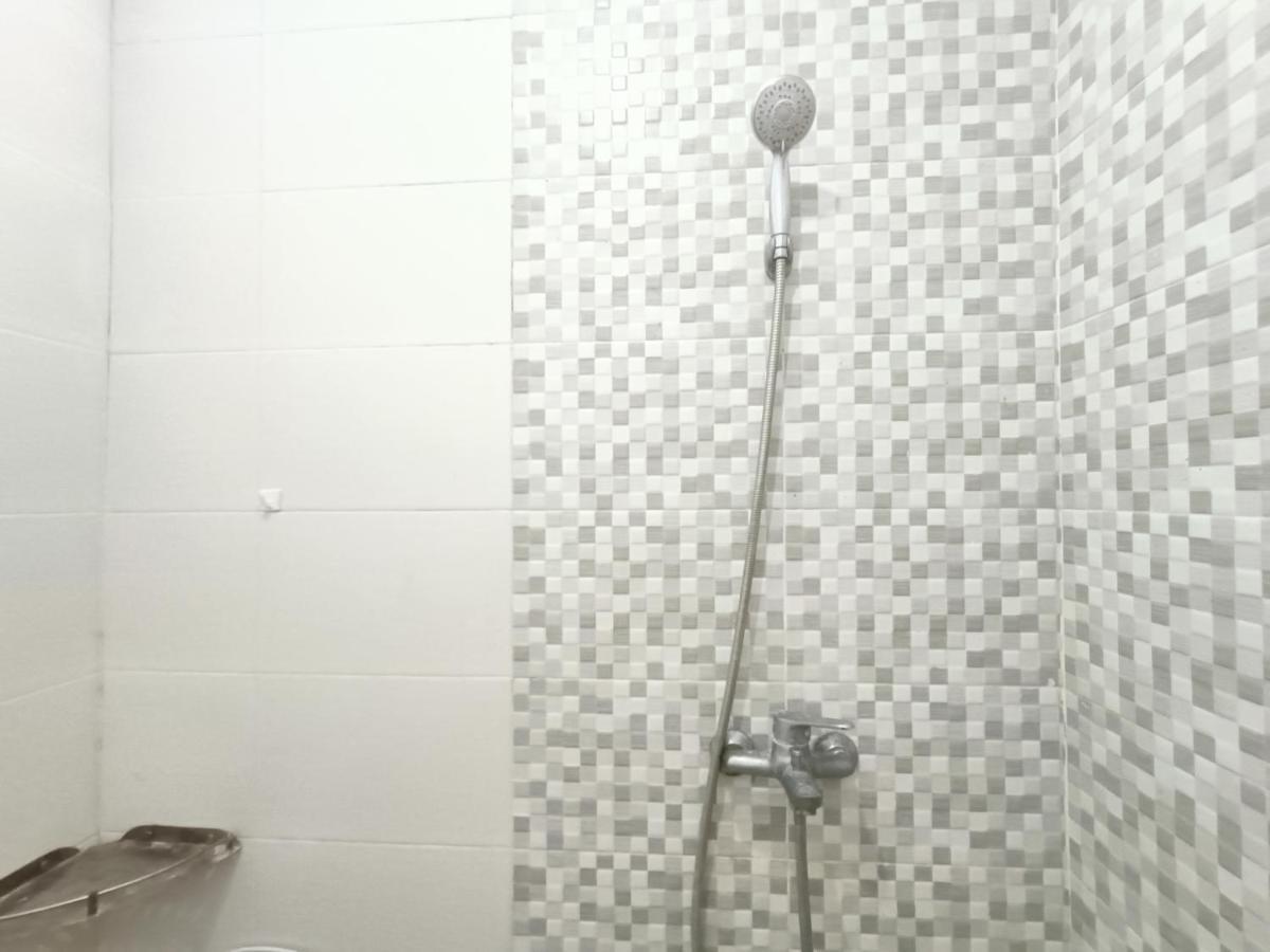 Balqies Homestay Syariah Makassar Mitra Reddoorz Exterior foto